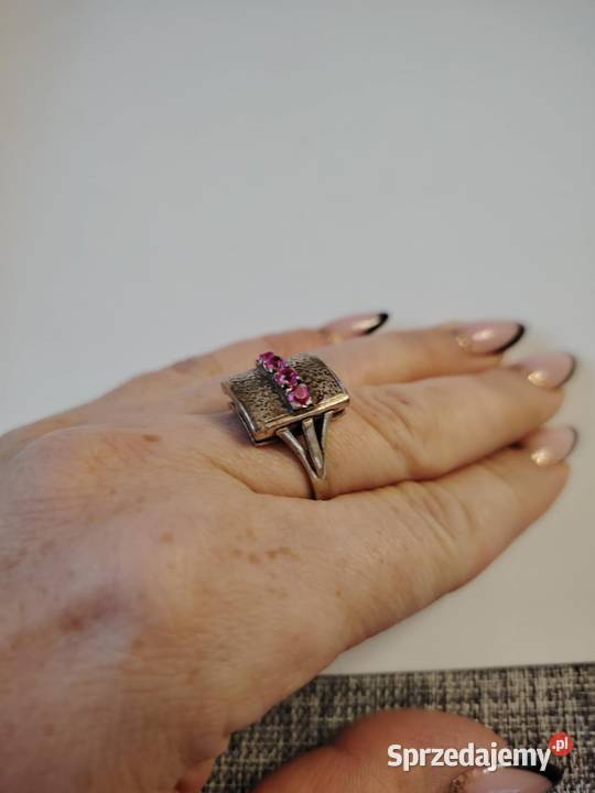 Pierścionek srebrny Warmet z rubinkami Unikat Radom