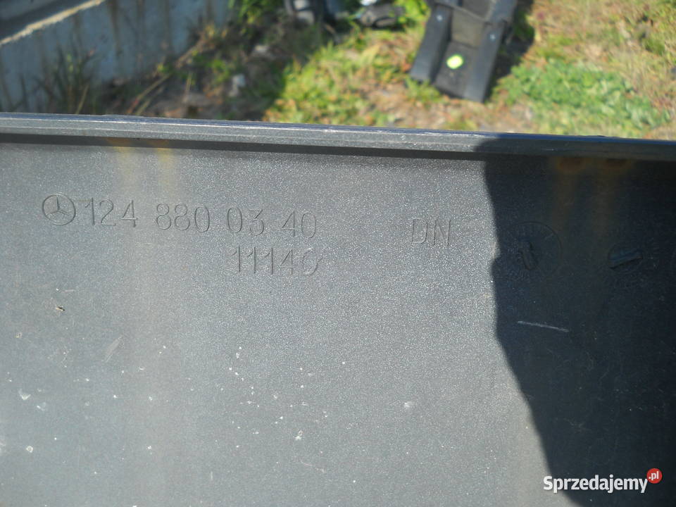 MERCEDES 124 ZDERZAK TYLNY TYŁ SEDAN Siechnice