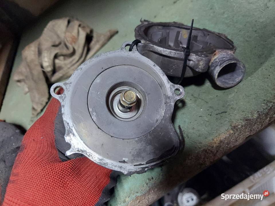 Suzuki RF 600 pompa wody wirnik obudowa RF600 Pozostałe Jelenia Góra