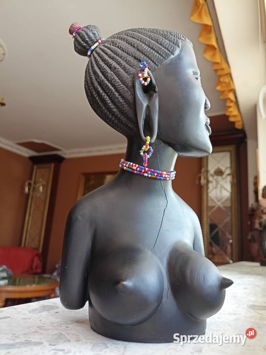Rzeźba kobieta murzynka popiersie heban Rzeszów