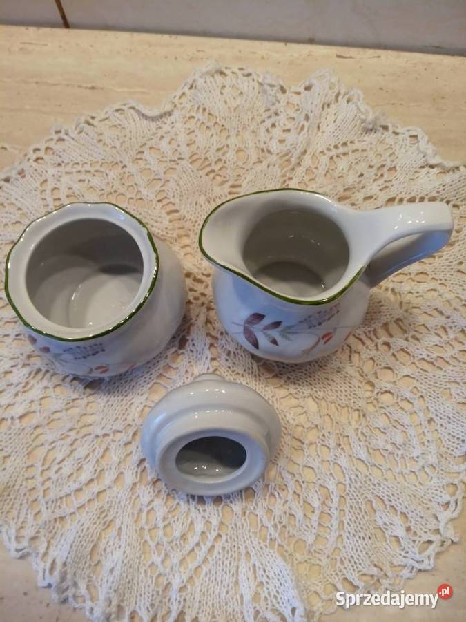 Cukiernicamlecznik porcelana z okresu PRLu Nakło nad Notecią