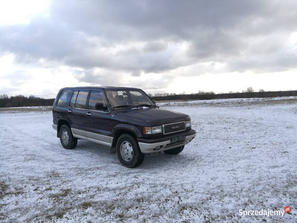 Isuzu Trooper 32BG automat klasyk uszkodzony