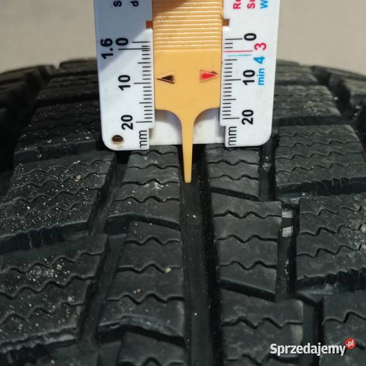 19570 R 15 C HANKOOK Winter RW06 9 mm 15cale sprzedam