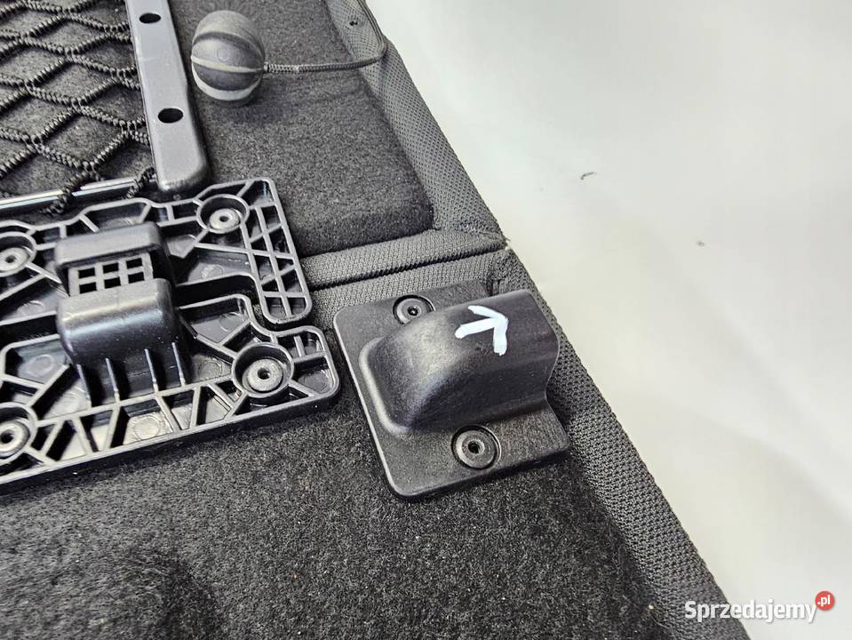 PÓŁKA BAGAŻNIKA AUDI Q5 8R CZARNA 8R0867769G śląskie Przystajń