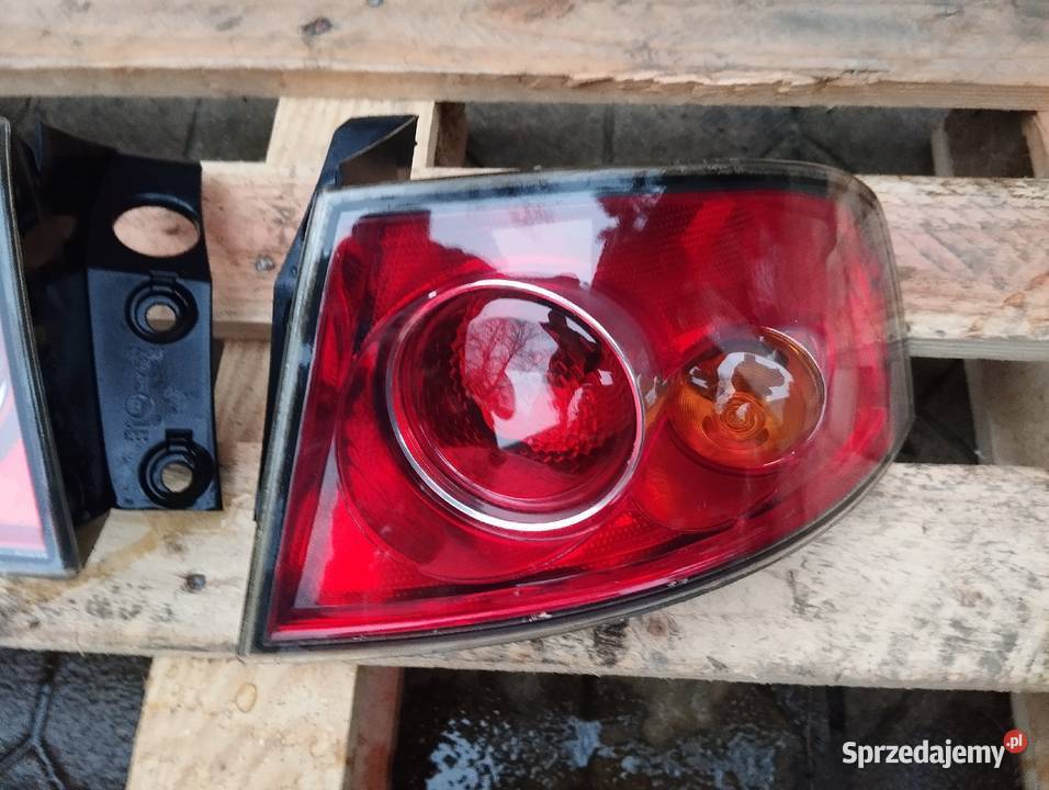 Klapa tylna zderzak lampy tył Seat Ibiza 2005r Klapy bagażnika Łódź