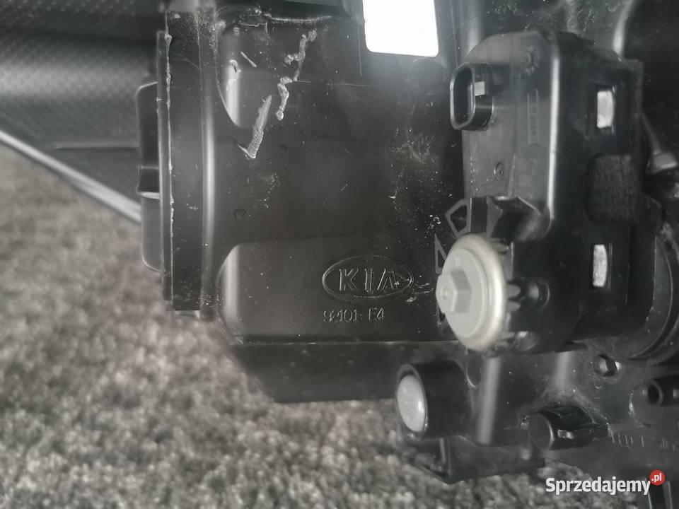 Reflektor lewy halogen Kia Soul 20142019 typ II dolnośląskie Pielgrzymka sprzedam