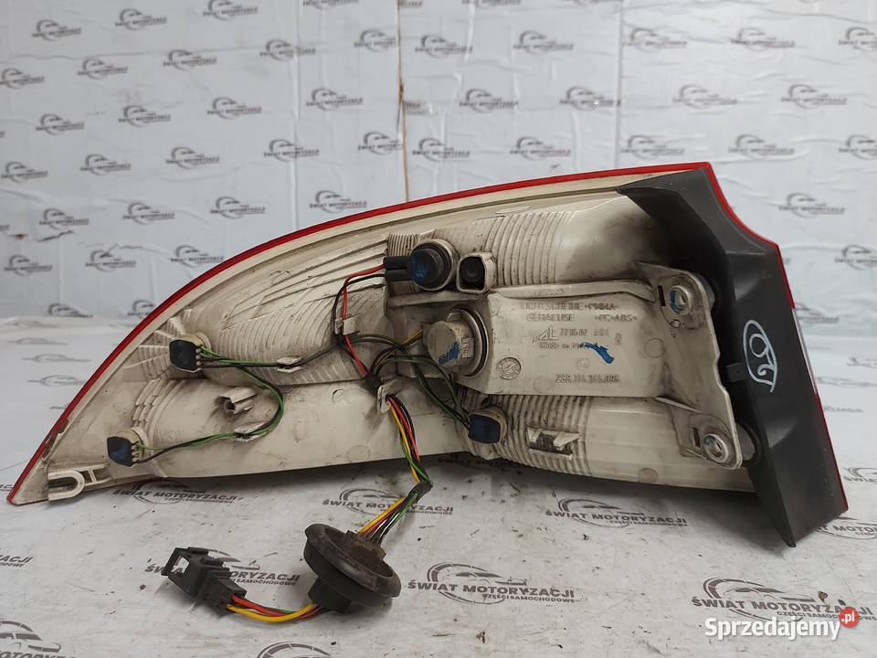 SKODA SUPERB II 10r lampa prawa tył 3T5945096 osobowe Kielce