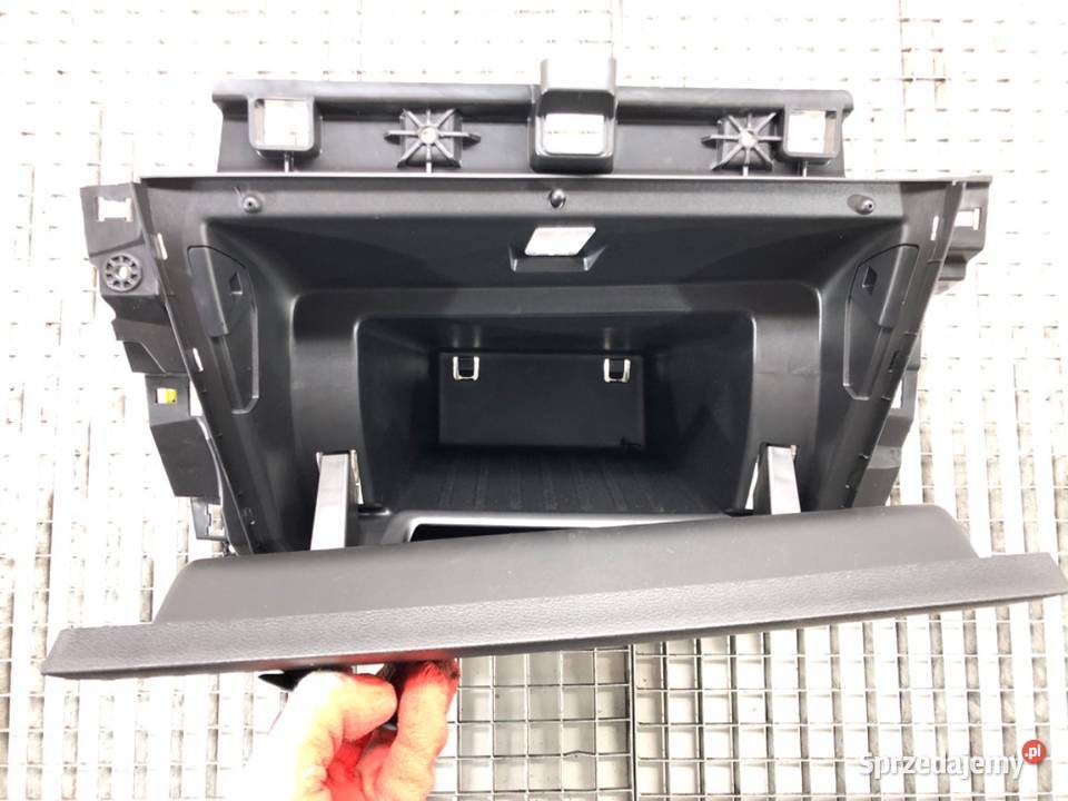 SCHOWEK PASAŻERA RENAULT CAPTUR II Crossover