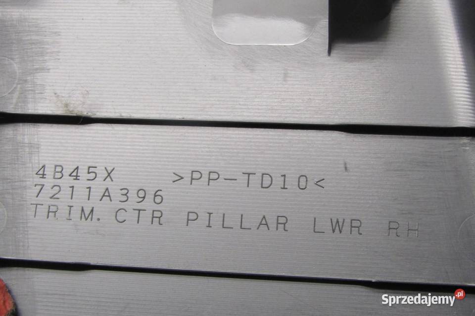 OSŁONA POSZYCIE SŁUPKA DOLNE PRAWE MITSUBISHI osobowe