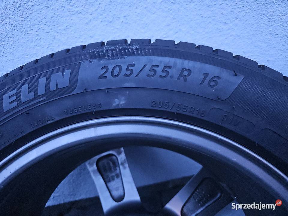 Felgi 5105 aluminiowe 16 z oponami Michelin Góra
