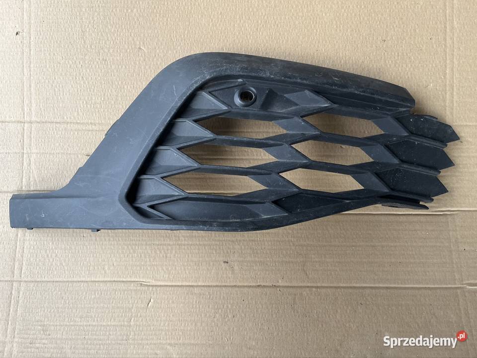 VW GOLF 8 VIII RLINE PRAWA KRATKA ZDERZAKA Międzychód