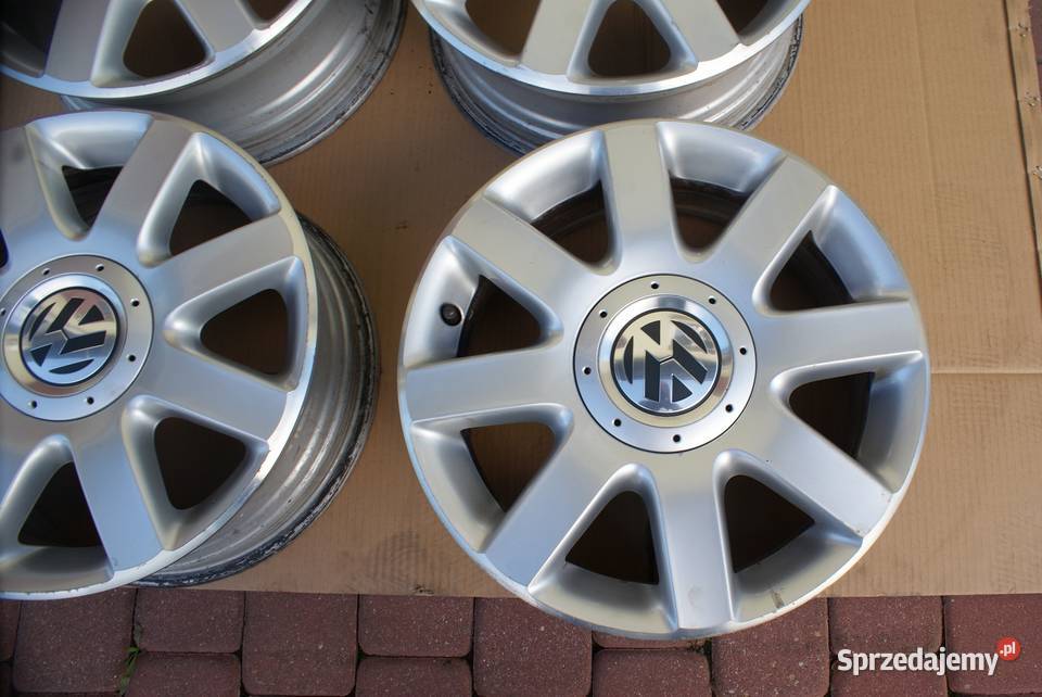 Alu Oryginał VW 5x112 6Jx16 ET50 Stan Touran aluminiowe