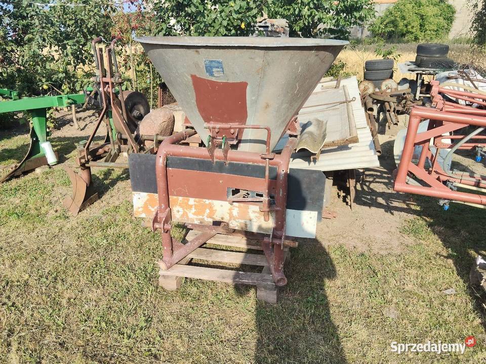 Rozsiewacz do nawozu Maszyny rolnicze wielkopolskie Policko sprzedam