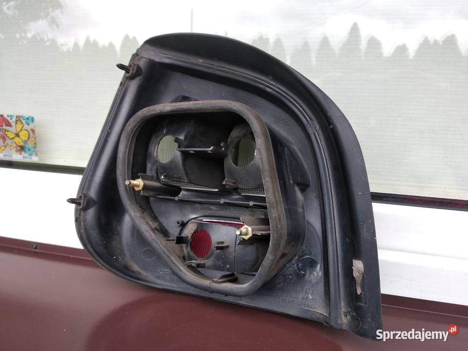 Renault Megane Scenic 1 I lampa tył tylna prawa osobowe Lampy tylne Sieradz