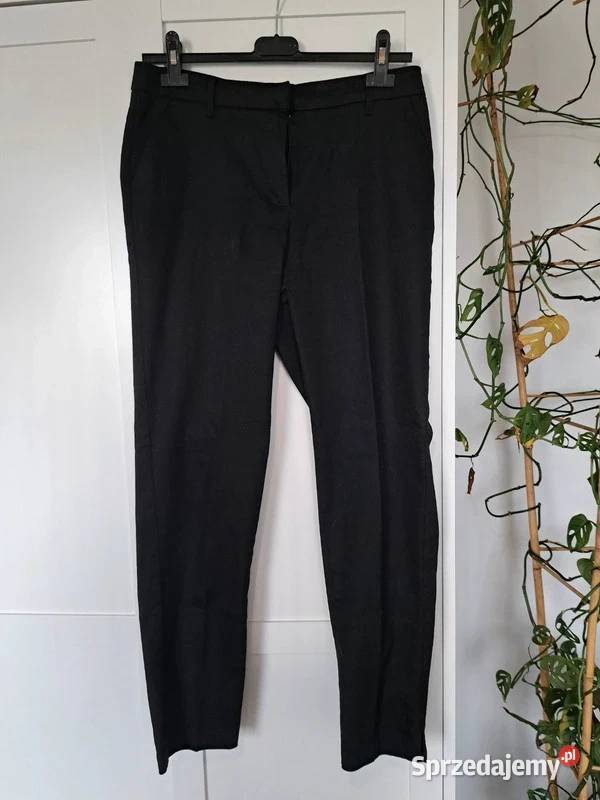 Czarne eleganckie spodnie klasyka w Twojej Trąbki Wielkie