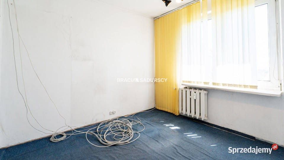 Mieszkanie Kraków os Piastów 6496m2 3 pokojowe blok