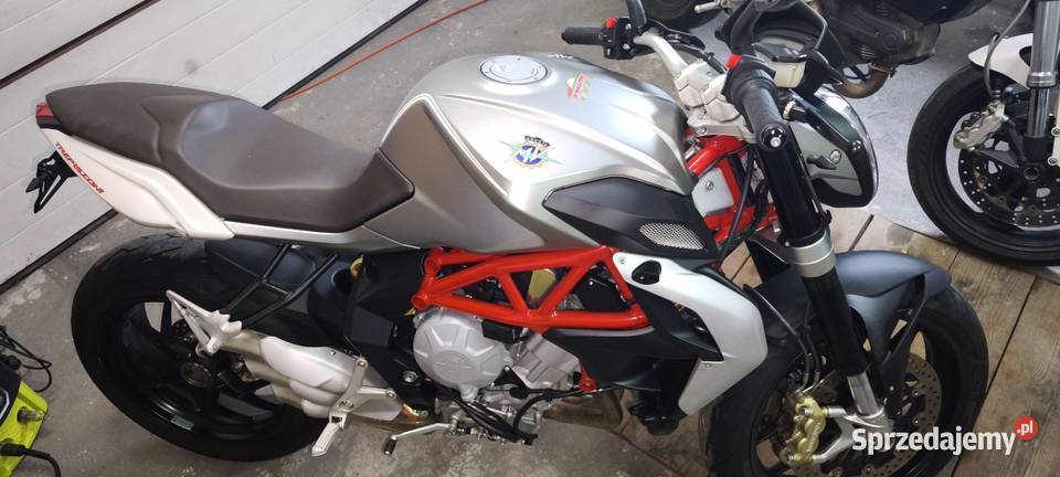 MV AGUSTA 800 BRUTALE srebrny Jastków
