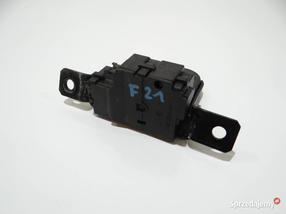 ZAMEK KLAPY BAGAŻNIKA TYŁ BMW F20 F21 OE 7248075
