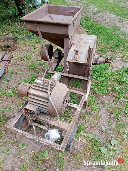 Mlyn żarnowy śrutownik WUKO z silnikiem 45 kW Buczek