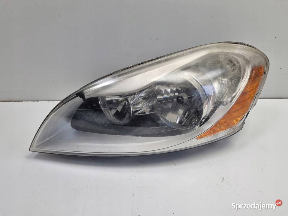 LAMPA LEWA Volvo XC60 I 0813r PRZEDNIA lewy Rudka