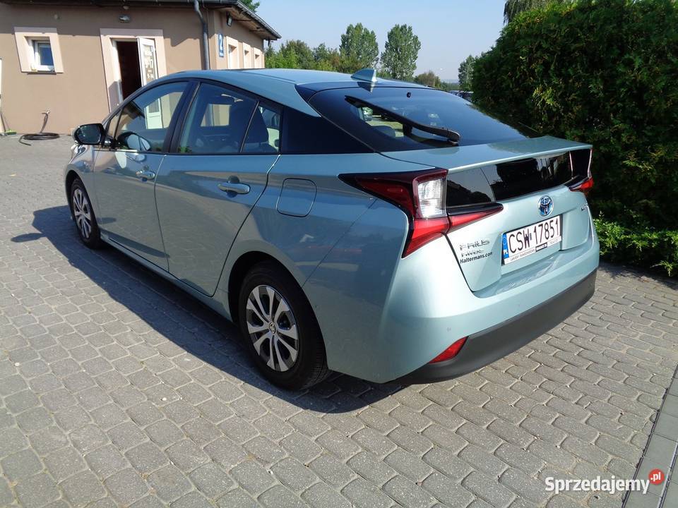 TOYOTA PRIUS Hybrid 4x4 Rok produkcji 2021 Dolna Grupa sprzedam