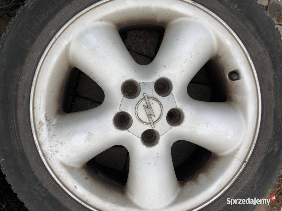 Felgi Aluminiowe do Opla oponami zimowymi