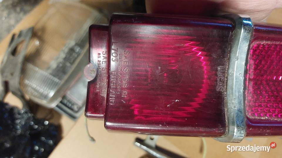 Austin a 60 lampy tył