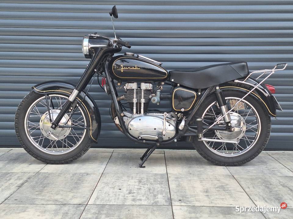 Junak m10