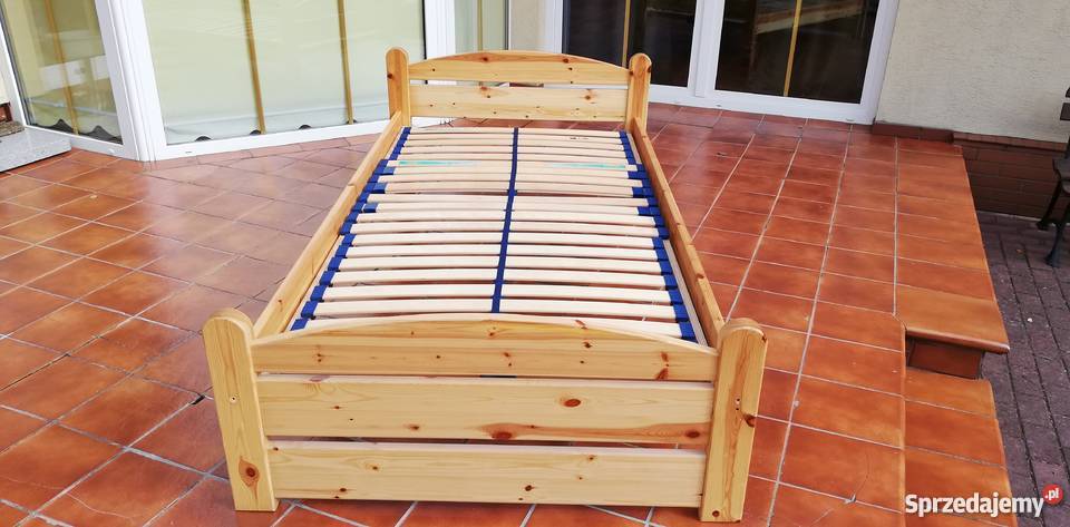 Łóżko drewniane sosnowe rama łóżka materac Sulbiny