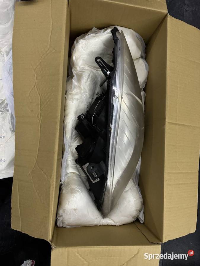 Lampy przednie Renault Megane Coupe 2010r Lampy przednie Stary Sącz