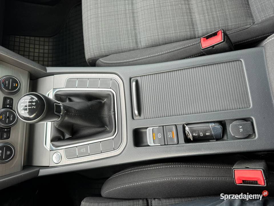 Passat 1600cm3 Iwkowa sprzedam