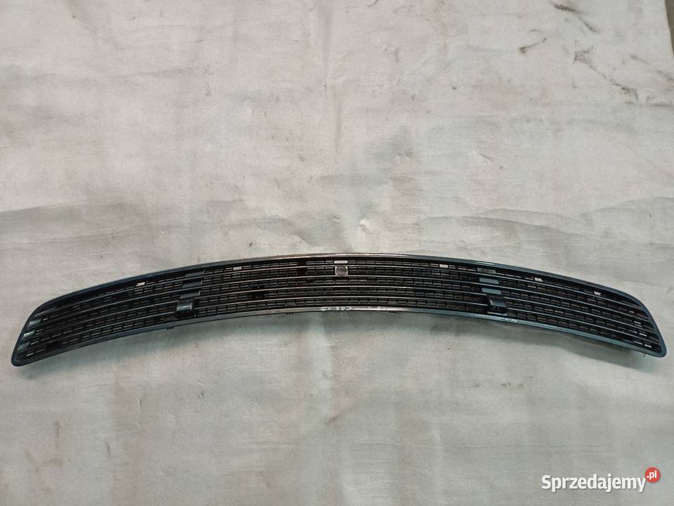 Wlot powietrza maski kratka Mercedes c klasa osobowe Czechy