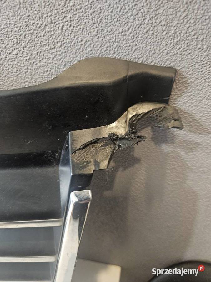 Atrapa gril Passat B5 Atrapy mazowieckie Ostrówek