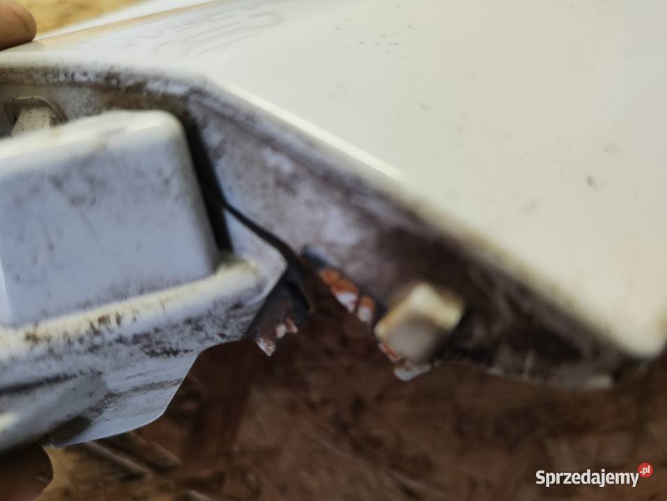 Błotnik Lewy Przód Renault ZOE 631018491R osobowe Pleszew