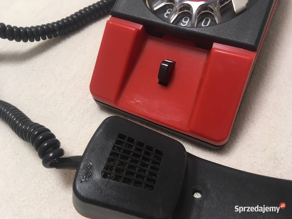 PRL stary telefon Bratek czerwony Kołobrzeg