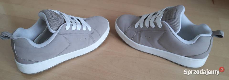 Buty damskie skate HM r 40 25 beżowe białe