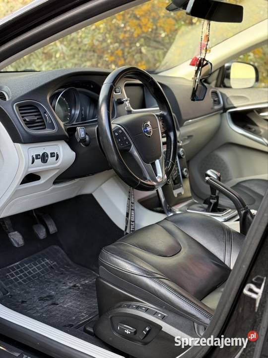 Volvo V40 D4 podgrzewane fotele świętokrzyskie