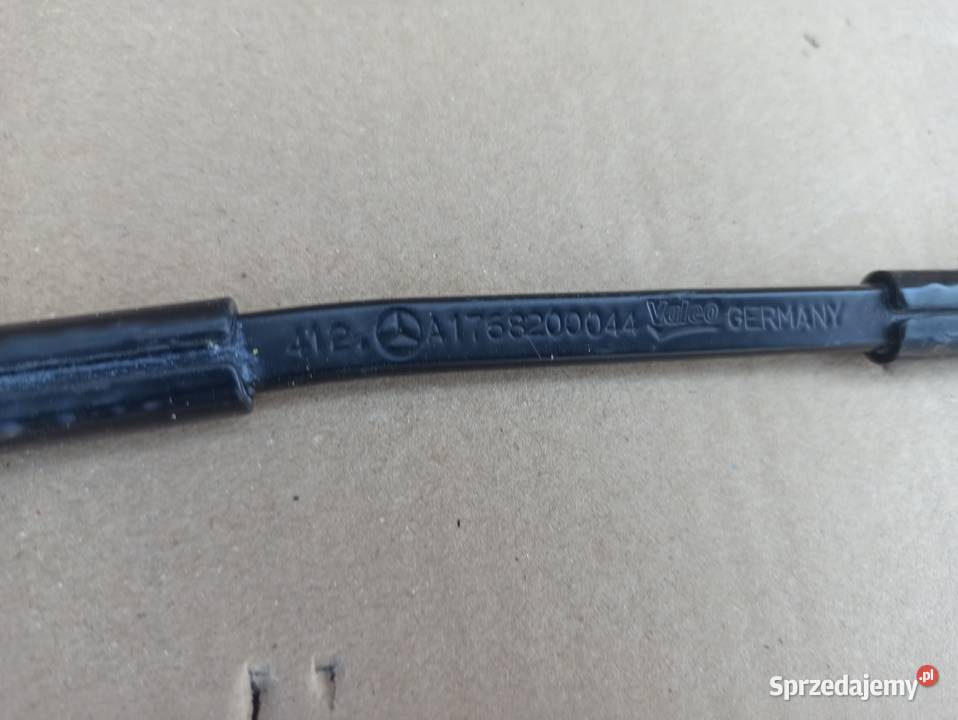 AKLASA W176 CLA W117 RAMIE WYCIERACZKI