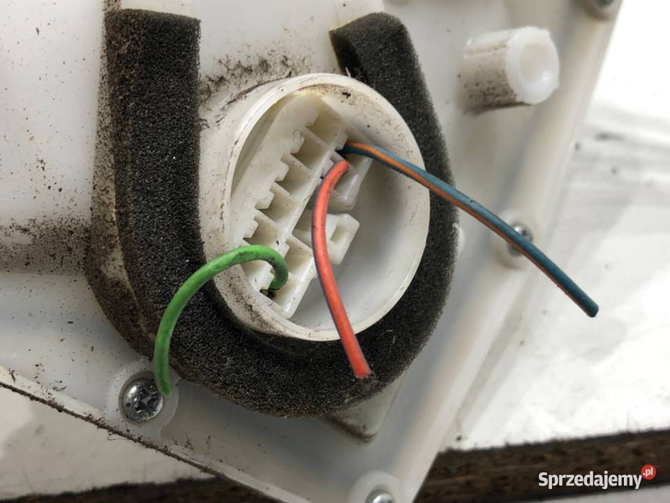 ZAMEK DRZWI PRAWY PRZÓD SUZUKI SWIFT III