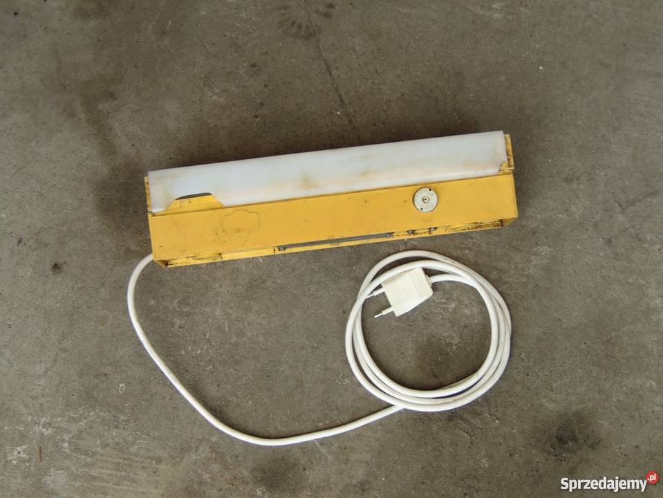 Stara oprawa świetlówkowa Zaos 2x 8W odcienie żółtego