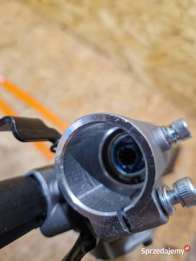 Nożyce do żywopłotu przystawka do kosy