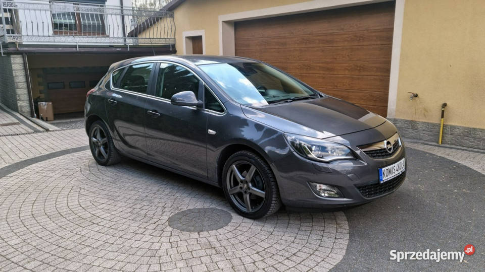 Opel Astra 14 Turbo Bagażnik Rowerowy Xenon
