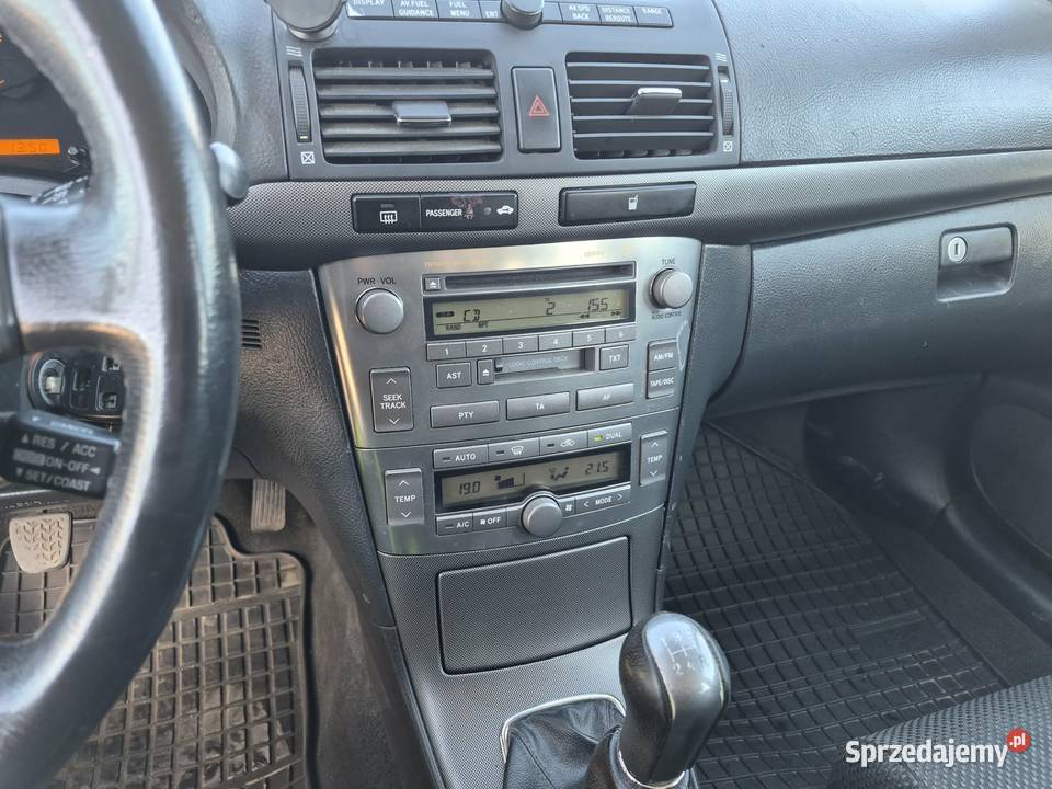TOYOTA AVENSIS sprawna z hakiem Grajewo
