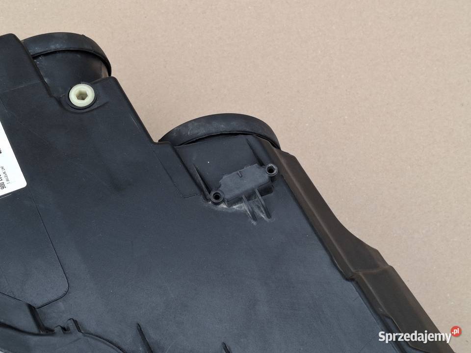 VW POLO VI 6 2G REFLEKTOR PRAWY LAMPA PRAWA H7 Bieleń