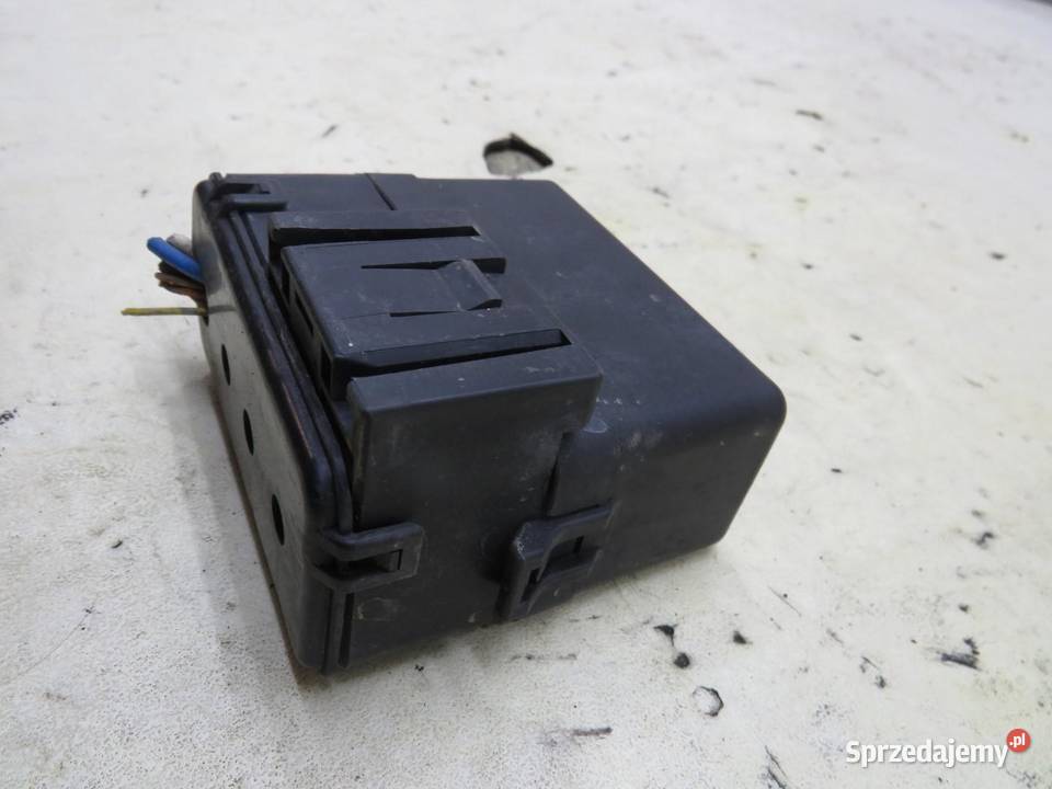 OBUDOWA SKRZYNKA BEZPIECZNIKÓW 15 DCI QASHQAI osobowe