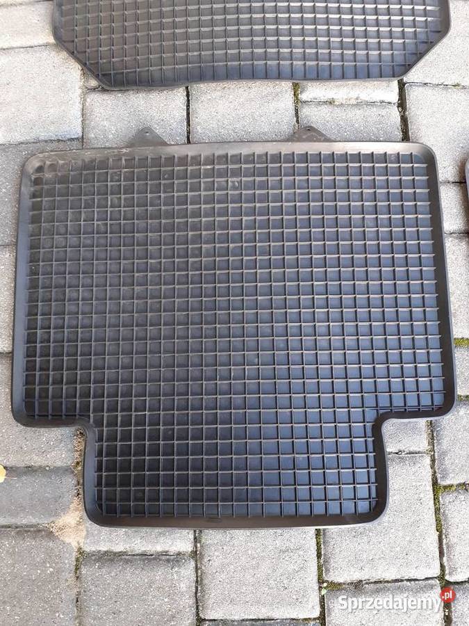 Dywaniki samochodowe gumowe cztery sztuki