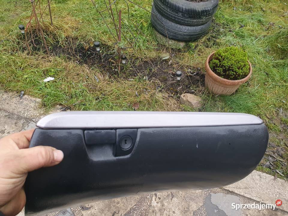 Pokrywa schowka zamek czarny grey Volvo s60 v70 Schowki, półki małopolskie Kraków