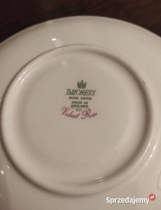 Duchesangielska porcelana kostna filiżanka ze Pabianice