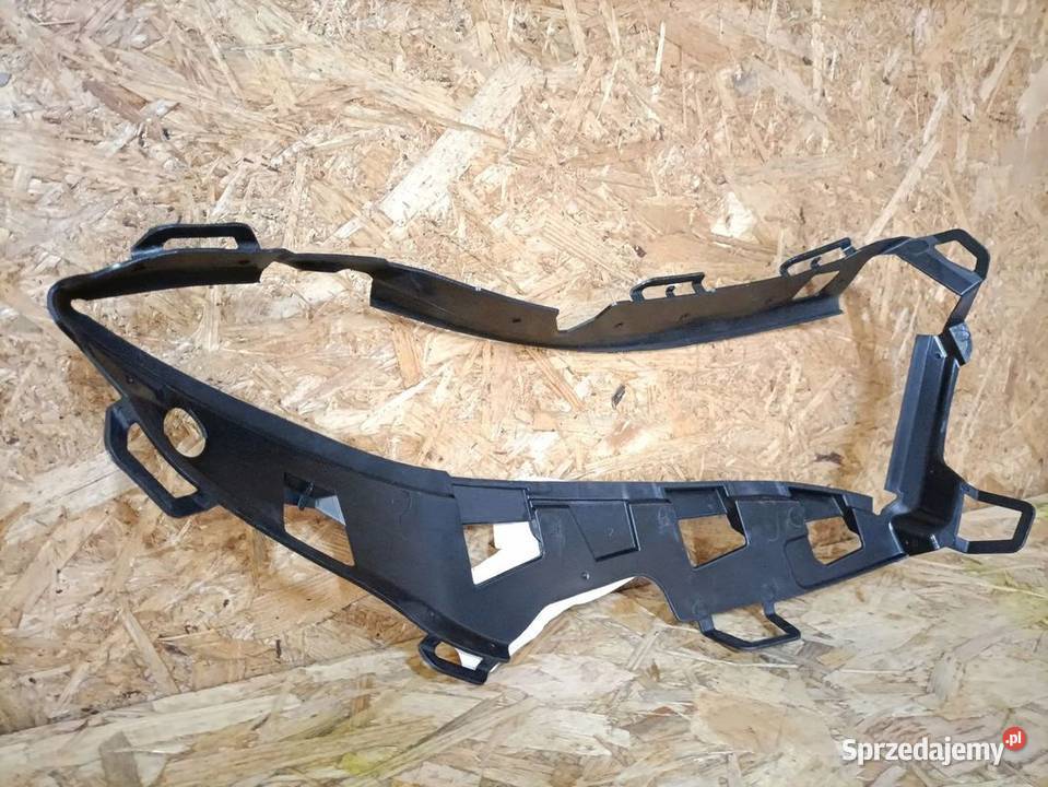 MERCEDES EQB 22 USZCZELKA LAMPY LEWY PRZÓD Pleszew