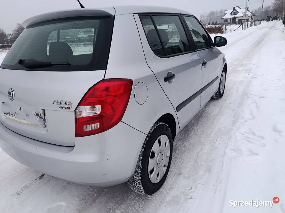 12 B Klimatyzacja Elektryka 100 Bezwypadkowy poduszka powietrzna Widok